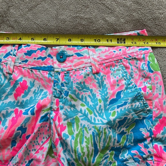 Lilly Pulitzer Callahan Shorts - Picture 10 of 12